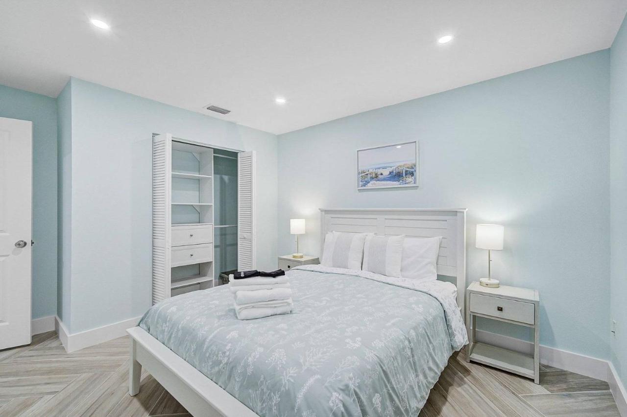 Tranquil Breeze Villa Bradenton Bagian luar foto