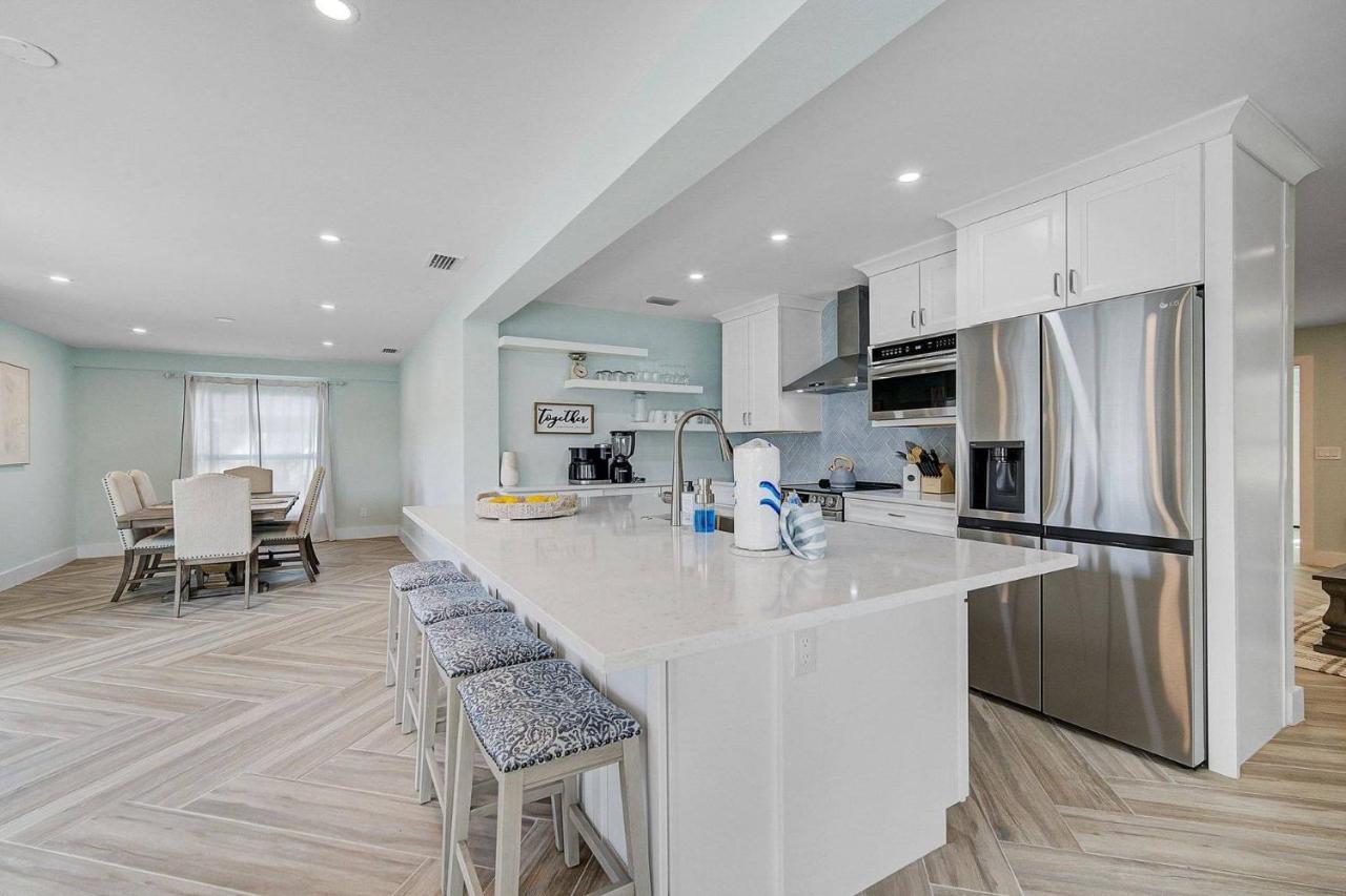 Tranquil Breeze Villa Bradenton Bagian luar foto