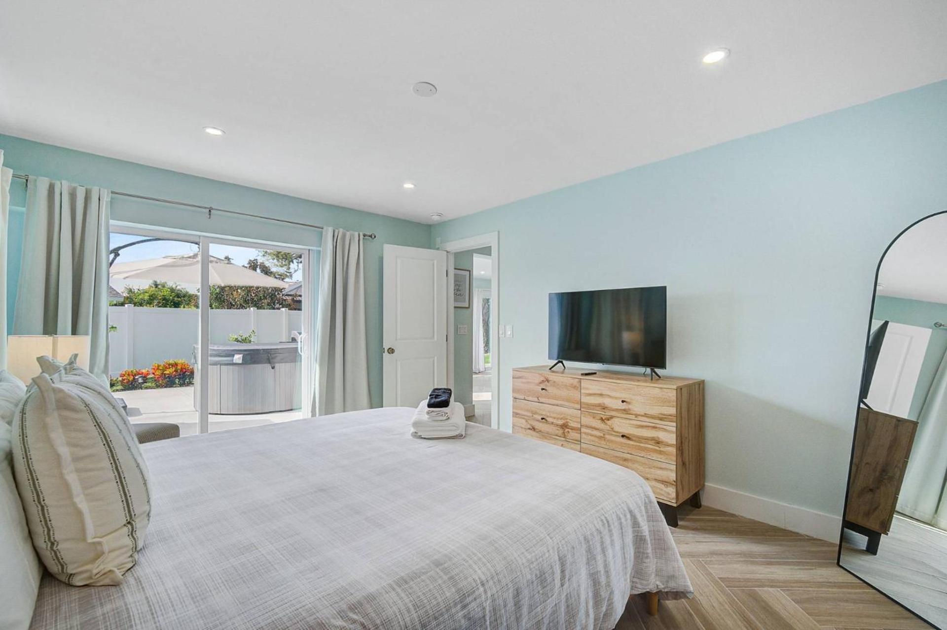 Tranquil Breeze Villa Bradenton Bagian luar foto