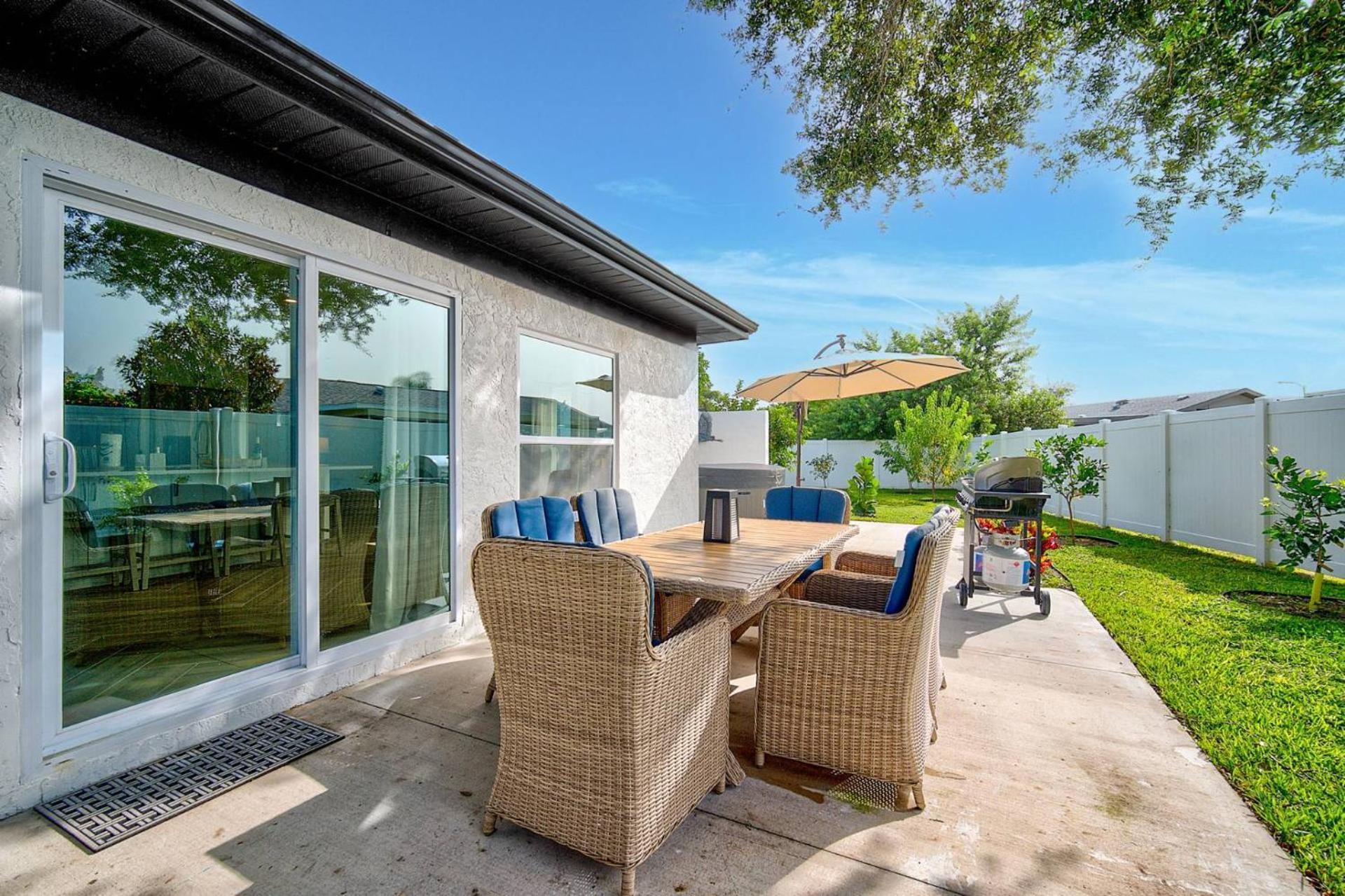 Tranquil Breeze Villa Bradenton Bagian luar foto