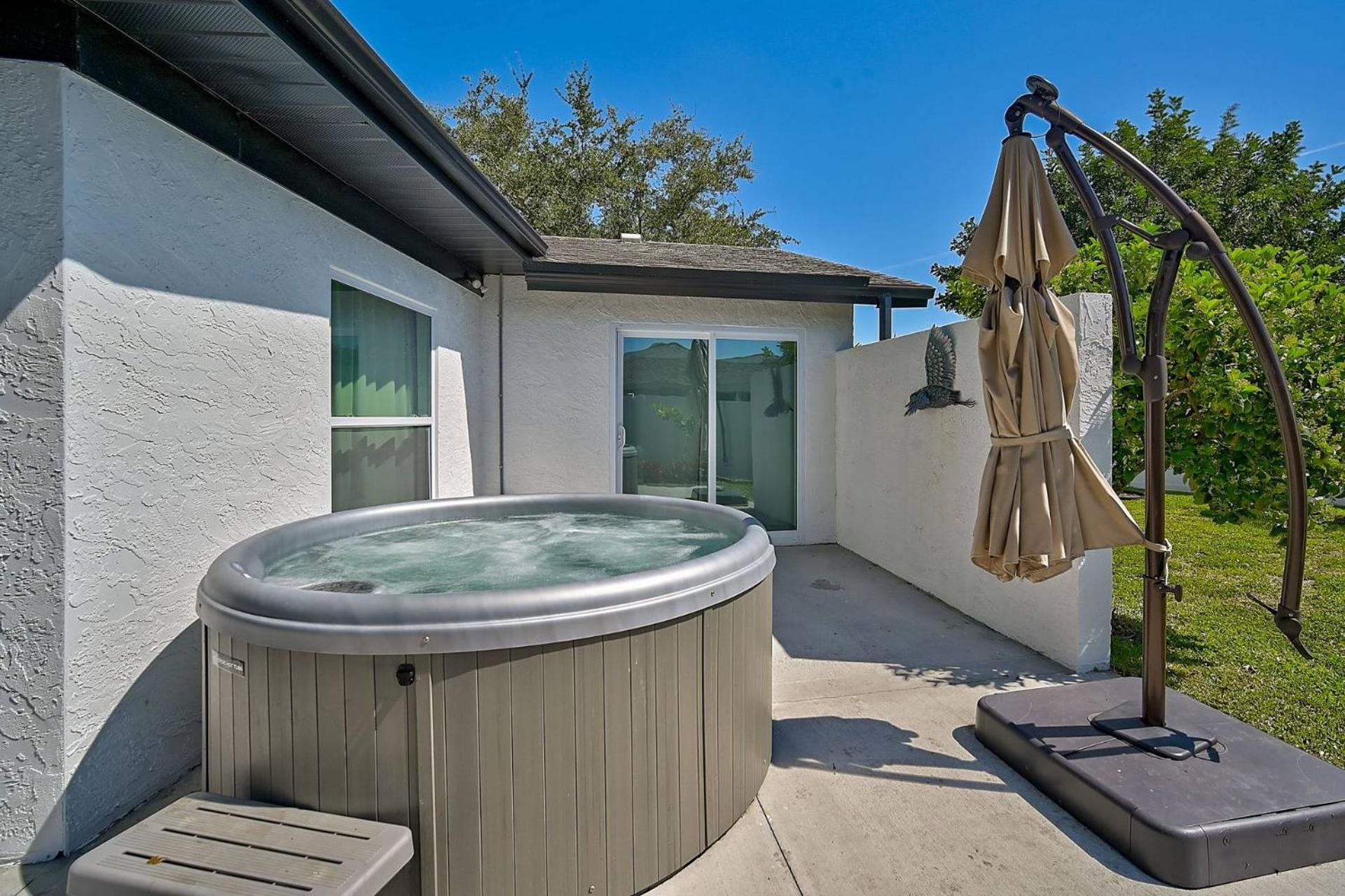 Tranquil Breeze Villa Bradenton Bagian luar foto